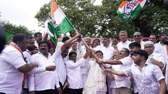 Congress Leader Siddaramaiah Hits out at JDS and BJP rbj Congress Leader Siddaramaiah Hits out at JDS and BJP rbj