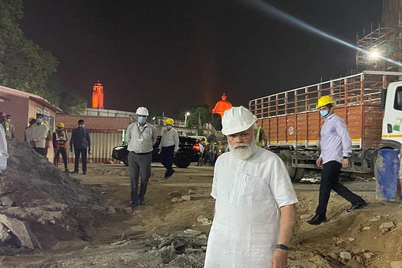 PM modi went to the construction site of new parliament building