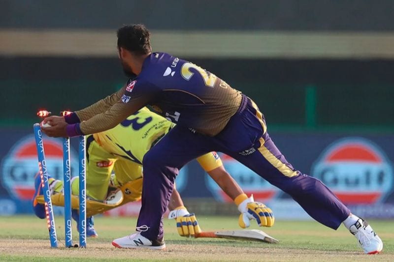 IPL 2021 See the thrill of the match between CSK and KKR in 10 photos