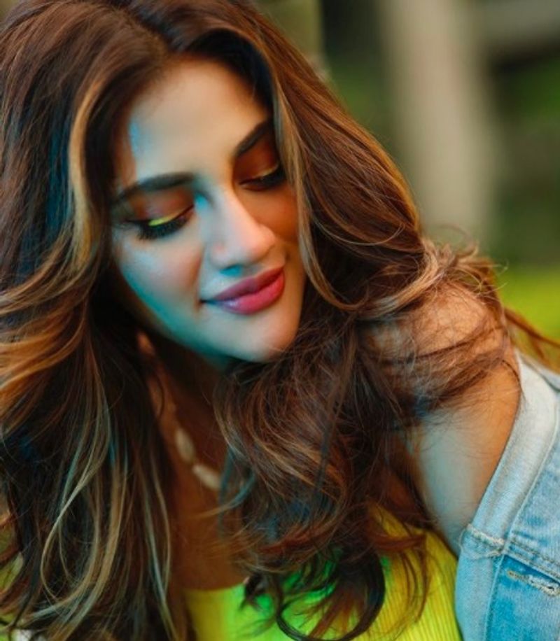 nusrat jahan new look break attention of internet bjc