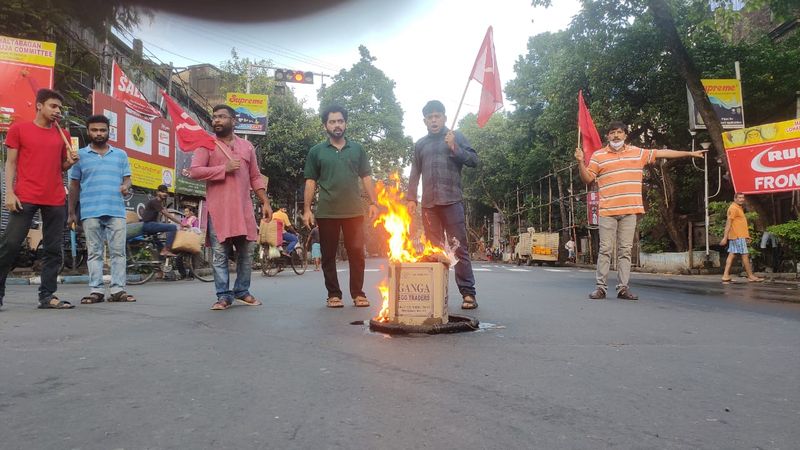 Bharat Bandh did not affect kolkata shops open since morning bmm