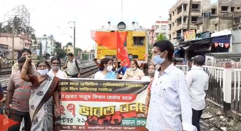 Bharat Bandh did not affect kolkata shops open since morning bmm