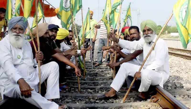 Bharat Bandh by farmers, see in pictures its effect on country