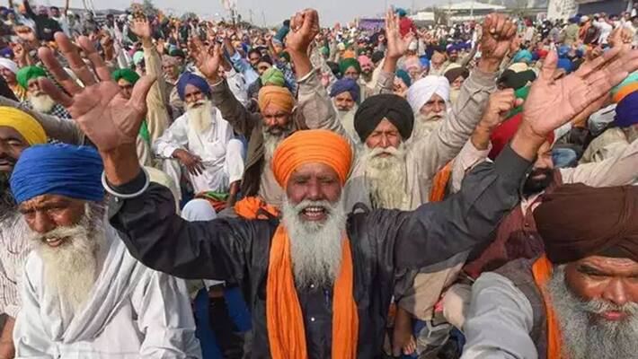 Farm Laws Repeal : farmers to leave protest sites only after proceedings starts in parliament Farm Laws Repeal : farmers to leave protest sites only after proceedings starts in parliament