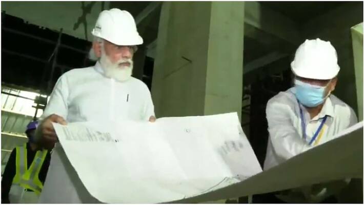 PM Modi surprise visit to new parliament building in delhi PM Modi surprise visit to new parliament building in delhi
