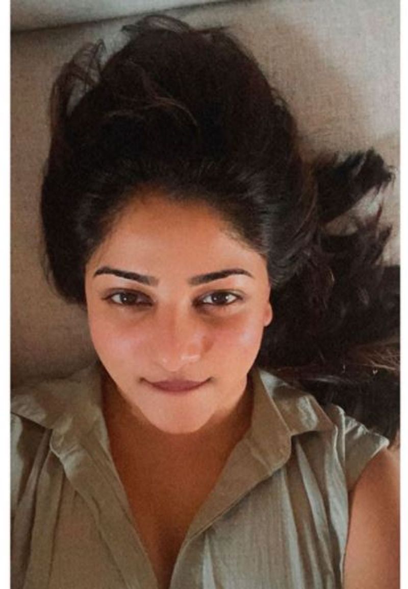 Kannada actress Rachita Ram selfie craze vcs