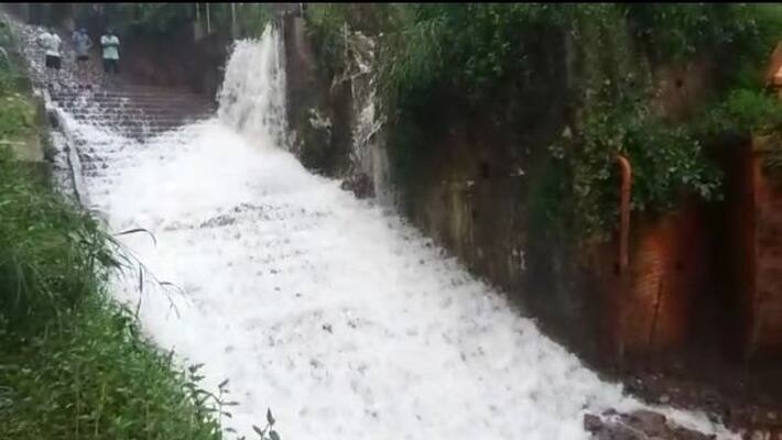 cyclone gulab... present situation at simhacham temple cyclone gulab... present situation at simhacham temple