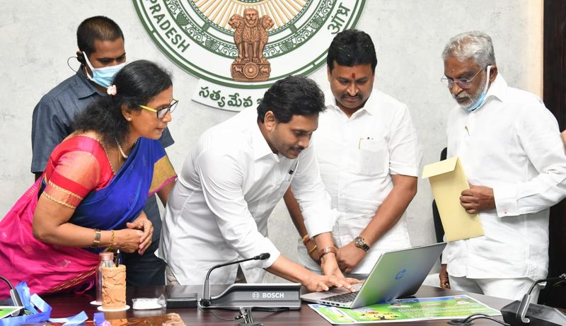 TTD Srisailam vijayawada durga tempe officers meets cm ys jagan