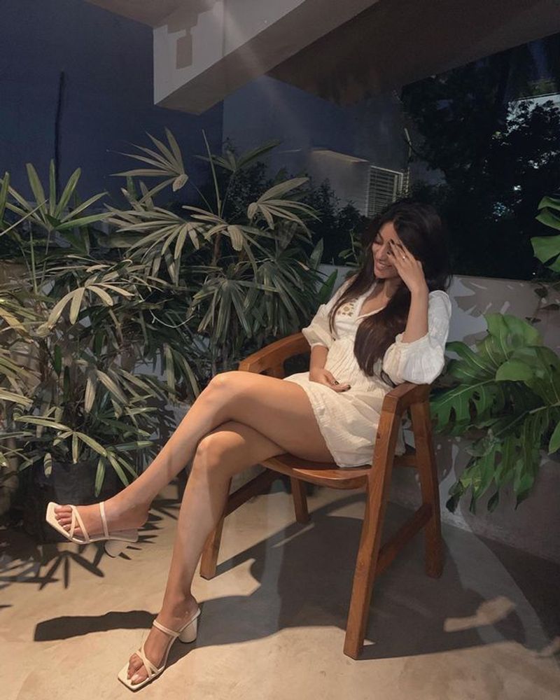 Anu Emmanuel striking hot poses in Saree