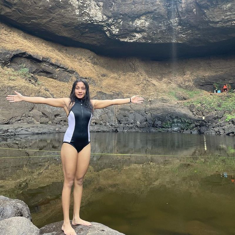 Survivor Aishwarya Krishnan topless poses in a very bold way