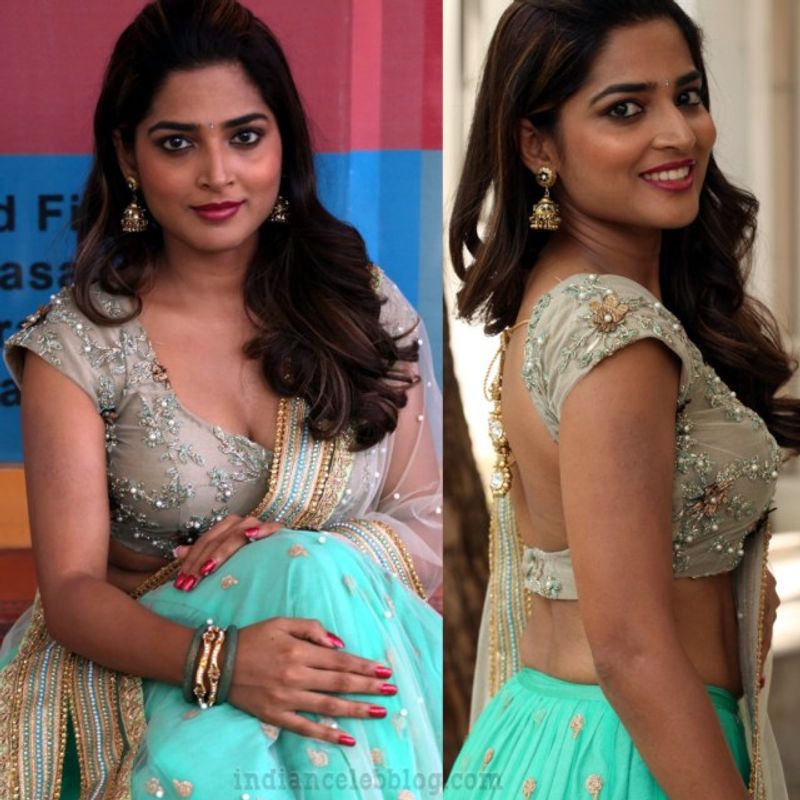 Actress Anaka who sang the song 'Per Vachchalum' ... Who is the man who is close ..?