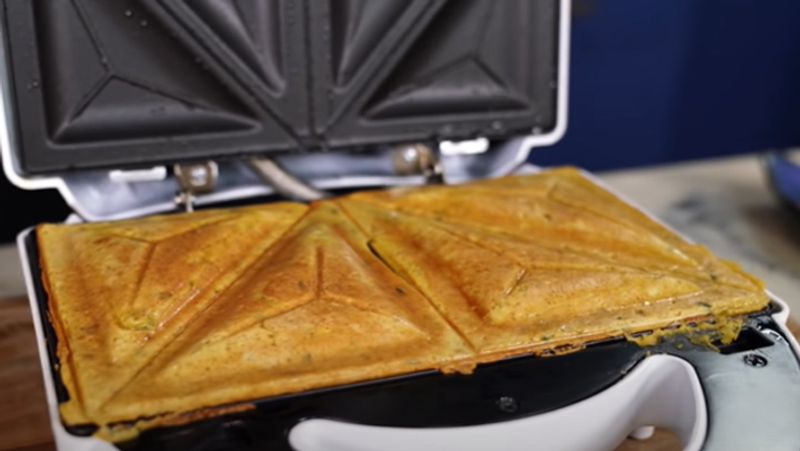 Recipe : try this Bread Pakora Without Bread and oil made in sandwich maker