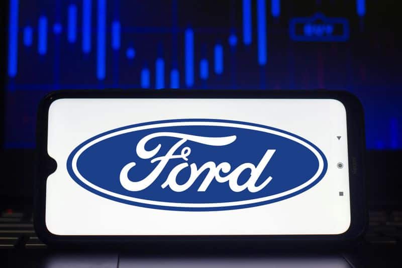 tata : tata motors: Tata Motors to acquire Fords Gujarat plant 