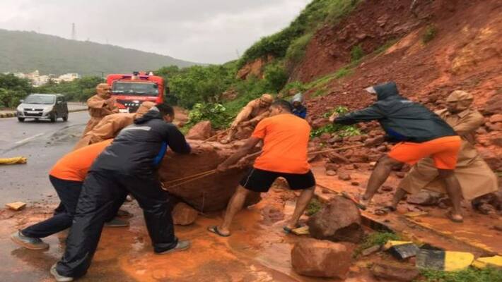 Cyclone Gulab... Landslides broke Due to Heavy Rains In Vizag Cyclone Gulab... Landslides broke Due to Heavy Rains In Vizag