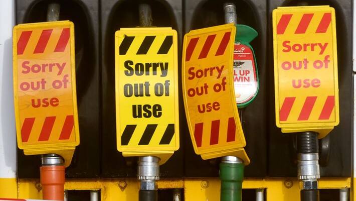 Army deployed to solve fuel crisis in UK Army deployed to solve fuel crisis in UK