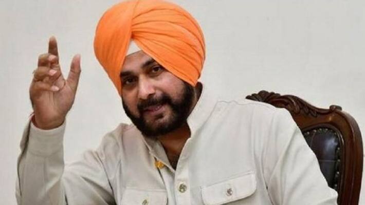 Navjot Singh Sidhu shared a picture on twitter before giving resignation Navjot Singh Sidhu shared a picture on twitter before giving resignation