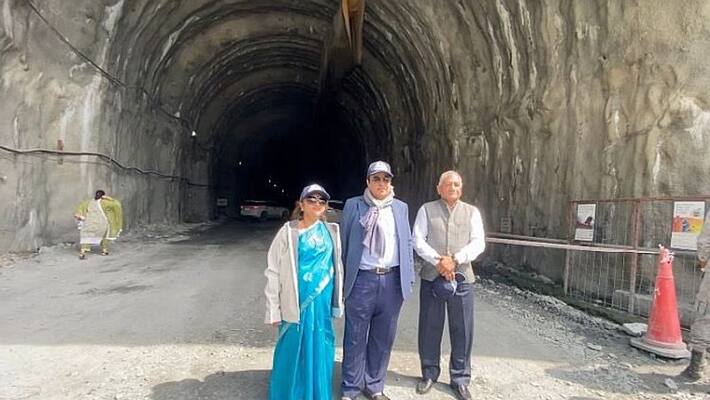 Gadkari drives through Z-Morh tunnel; read why the 6.5 km-long stretch is crucial VPN Gadkari drives through Z-Morh tunnel; read why the 6.5 km-long stretch is crucial VPN