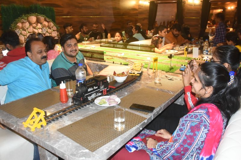 Train Restaurant Started at Hubballi grg