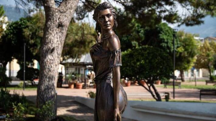 The Gleaner of Sapri statue has sparked a sexism row The Gleaner of Sapri statue has sparked a sexism row
