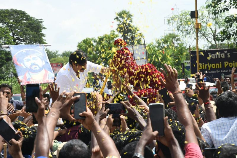janasena chief pawan kalyan receives grand welcome