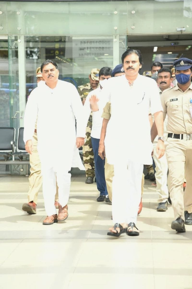janasena chief pawan kalyan receives grand welcome