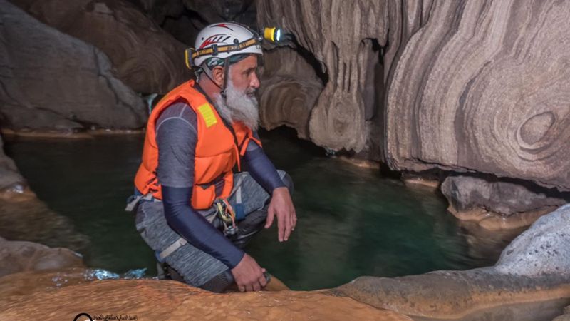 oman cavers expedition at the well of hell in Yemen