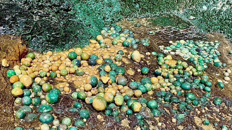oman cavers expedition at the well of hell in Yemen