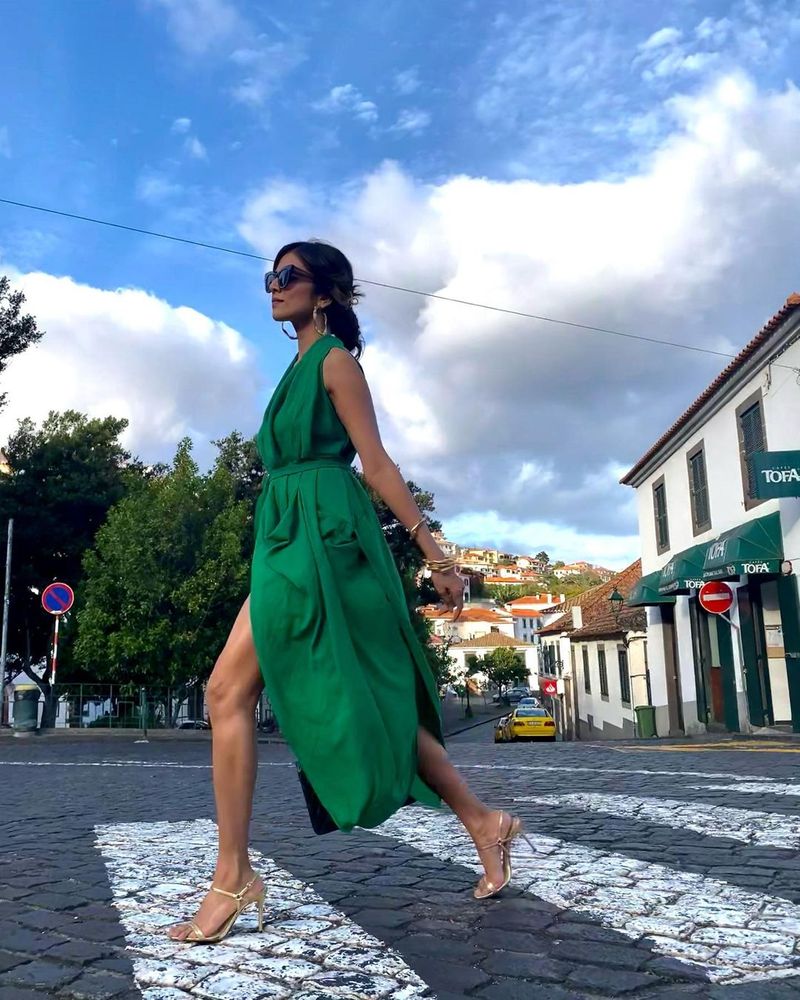 malavika mohanan hollywood look in green trendy wear photos hulchul