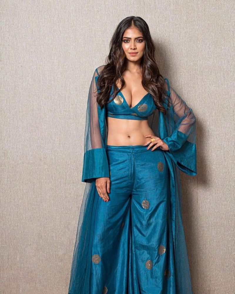 malavika mohanan hollywood look in green trendy wear photos hulchul
