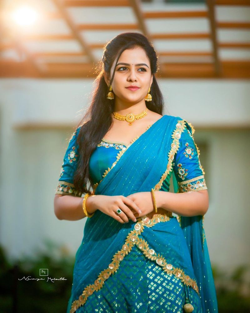 allu arjun sister vaishnavi cute poses shake internet she got crazy role in ajith valimai