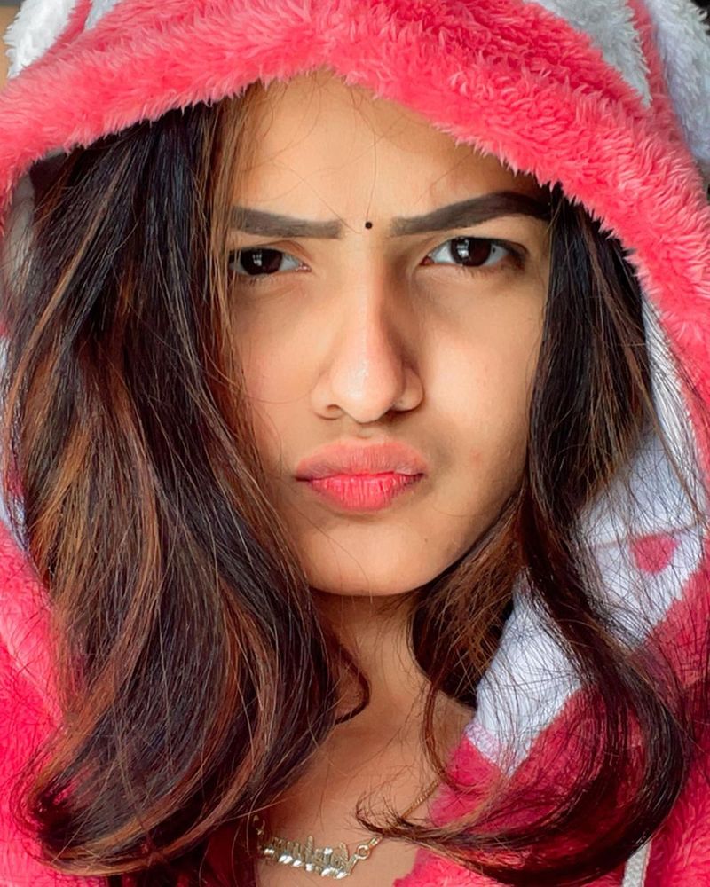 allu arjun sister vaishnavi cute poses shake internet she got crazy role in ajith valimai