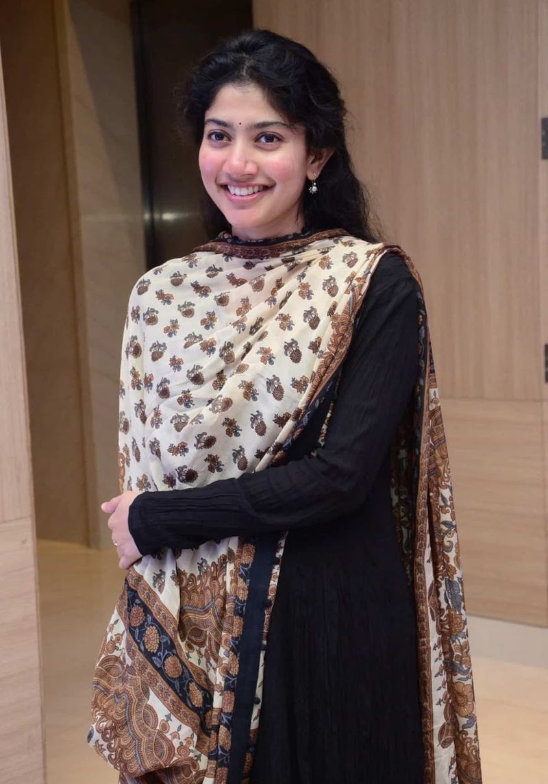 Secret to Sai pallavi's Long hair
