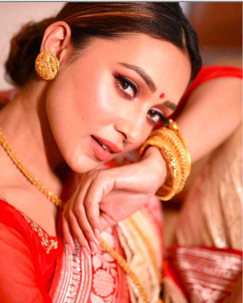 MP actress Mimi Chakraborty reveals good news and says she is not getting married BRD