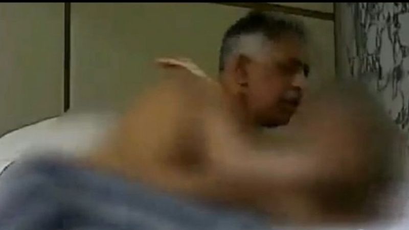 video of Pakistan Muslim League-Nawaz leader Muhammad Zubair goes viral