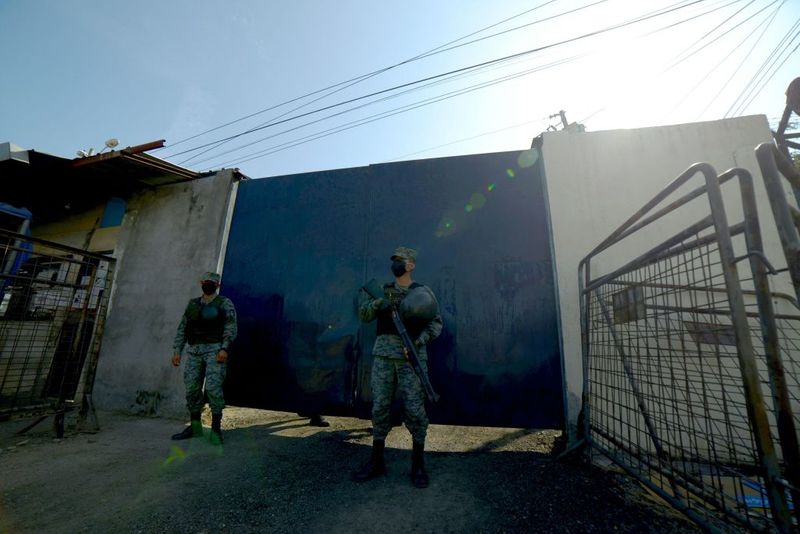 battle among drug mafia in Ecuador Jail that killed at least 116 people