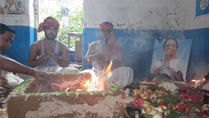 Puja organized in Purulia for Mamata Banerjee good wishes bmm Puja organized in Purulia for Mamata Banerjee good wishes bmm