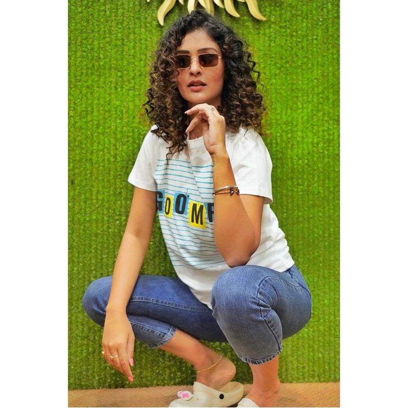 sensational payal shares an vulgar photo netizens making more vulgar comments