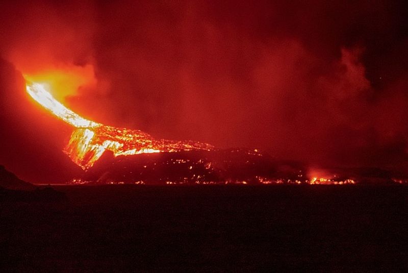 Cumbre Vieja volcano on La Palma Island is active again after 50 years