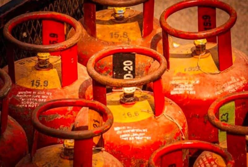 Gas Cylinder Cost: If LPG prices have dropped, how much has the cylinder cost?