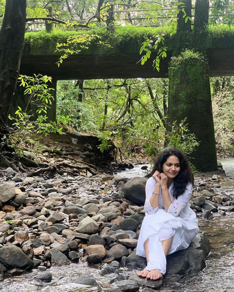 singer sunitha enjoys her goa vacation with close friends says best destination for nature lovers