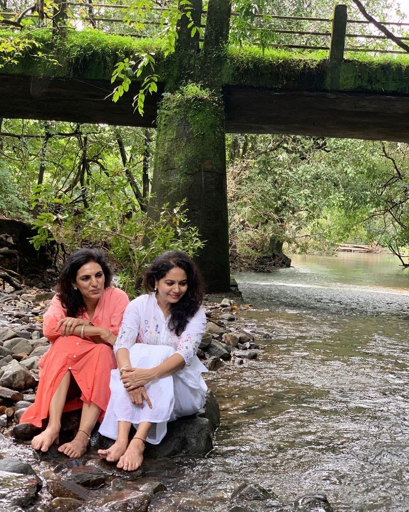 singer sunitha enjoys her goa vacation with close friends says best destination for nature lovers