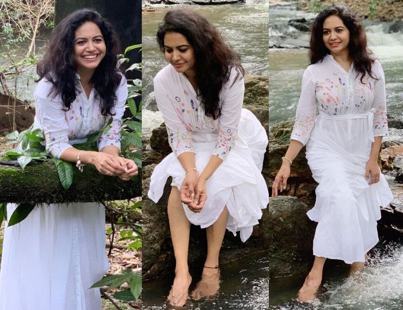 singer sunitha enjoys her goa vacation with close friends says best destination for nature lovers