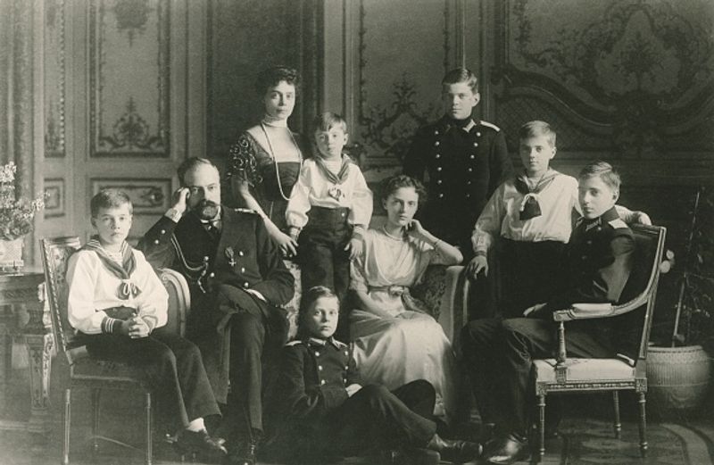 Russia to stage first royal wedding a century later