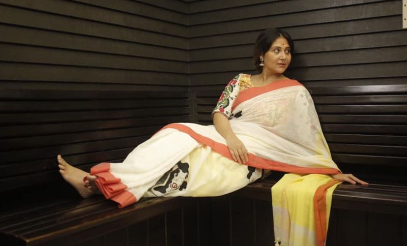 want to fashion like swastika mukherjee in Puja then follow her wardrobe bmm