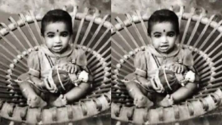 singer ks chithra childhood photo viral in social media singer ks chithra childhood photo viral in social media