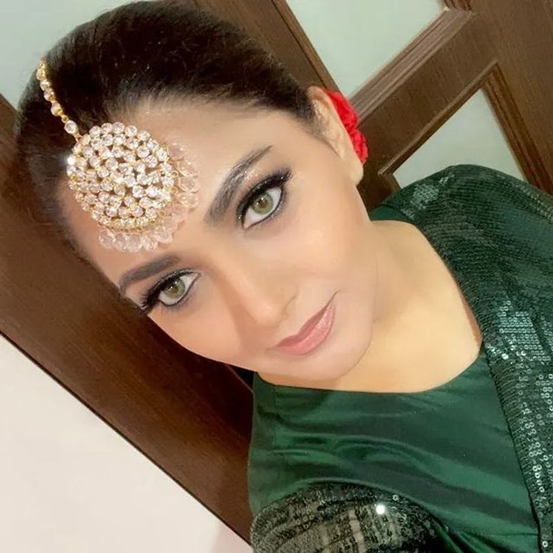 khushboo sundar look like teenage girl in latest photos just stunning