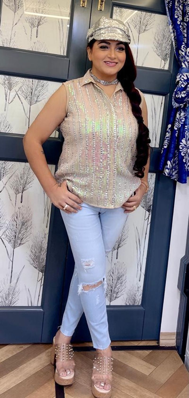 khushboo sundar look like teenage girl in latest photos just stunning