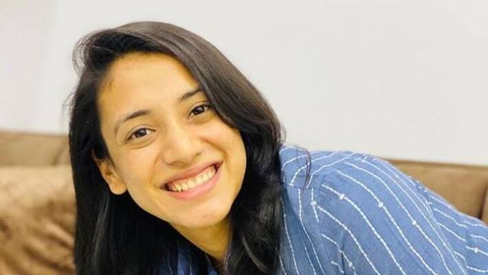 Smriti Mandhana Dances to Viral song with teammates Smriti Mandhana Dances to Viral song with teammates