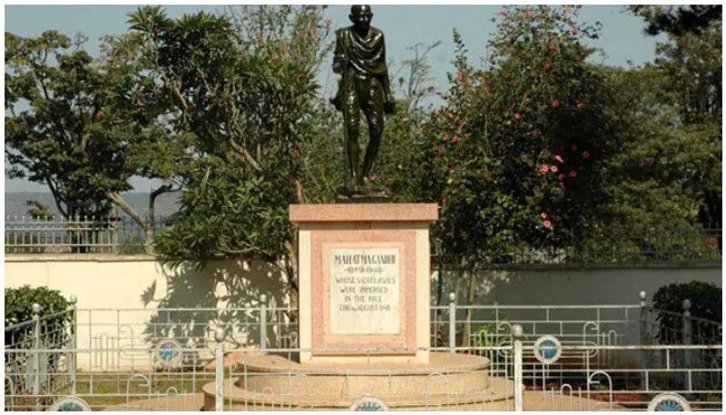 monuments dedicated to Mahatma Gandhi outside India