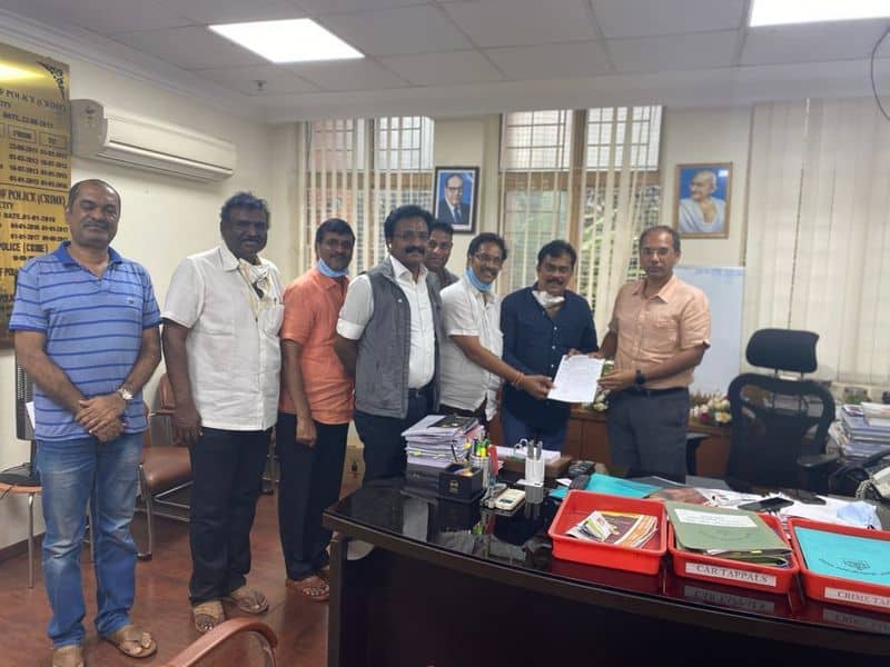 Kannada film producer meets Police Commissioner Kamal pant and Ips  Sandeep patil about Piracy vcs